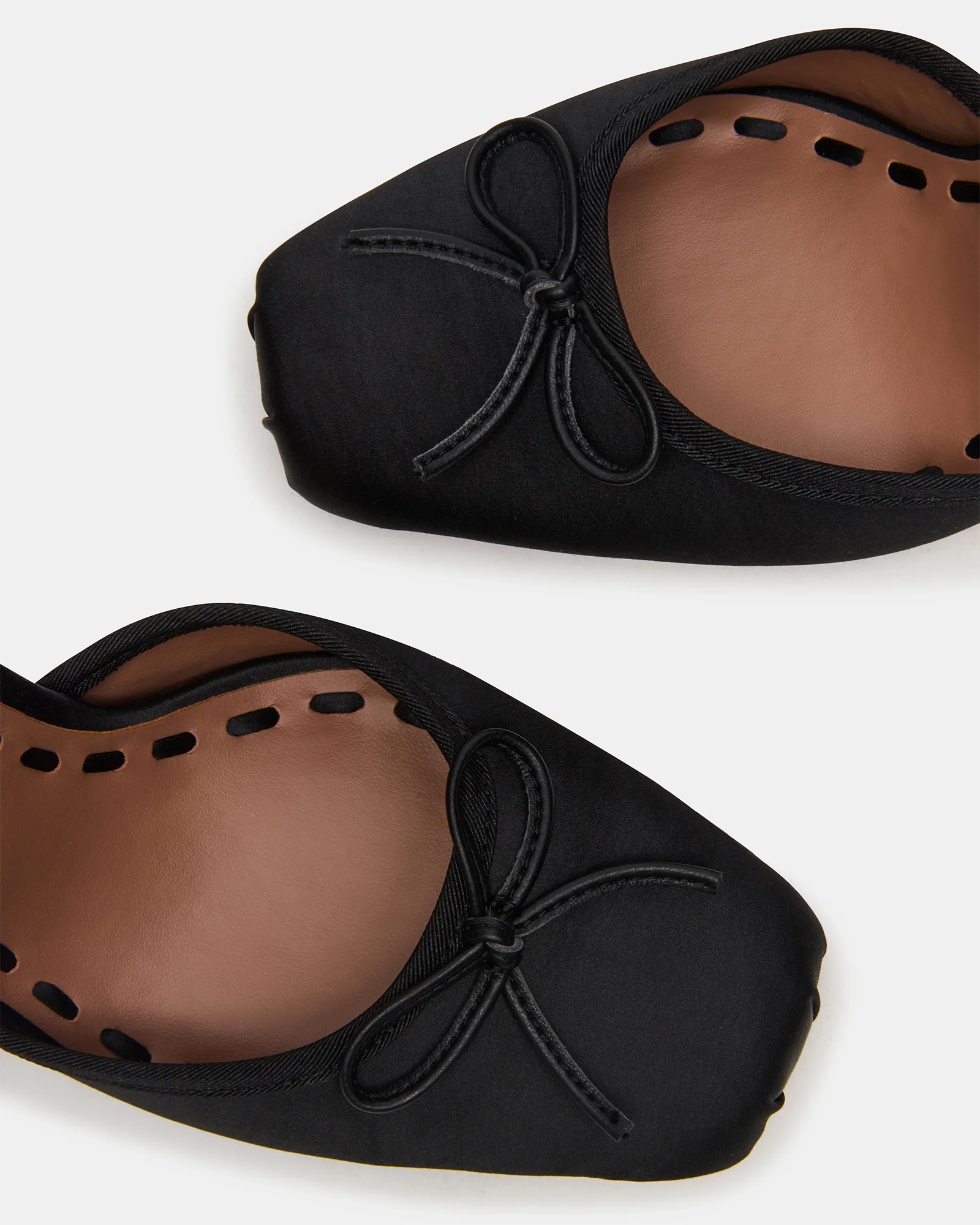 LARINA BLACK SATIN - Image 10